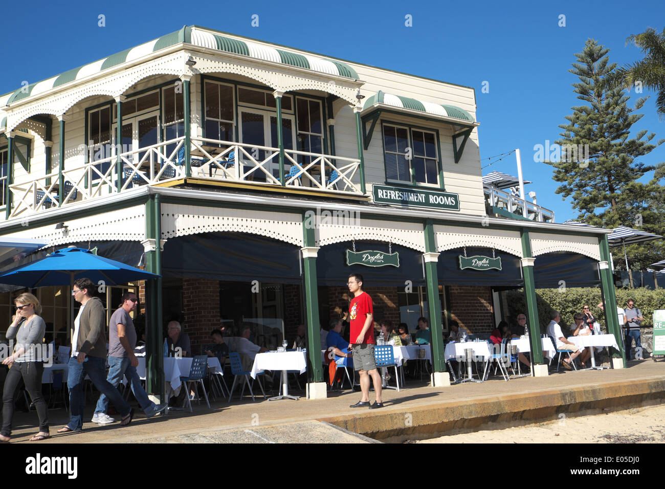 Watsons Bay Sydney, Doyles on the Beach Restaurant, berühmtes Fisch- und Meeresfrüchte-Restaurant mit Hafenblick, NSW, Australien Stockfoto