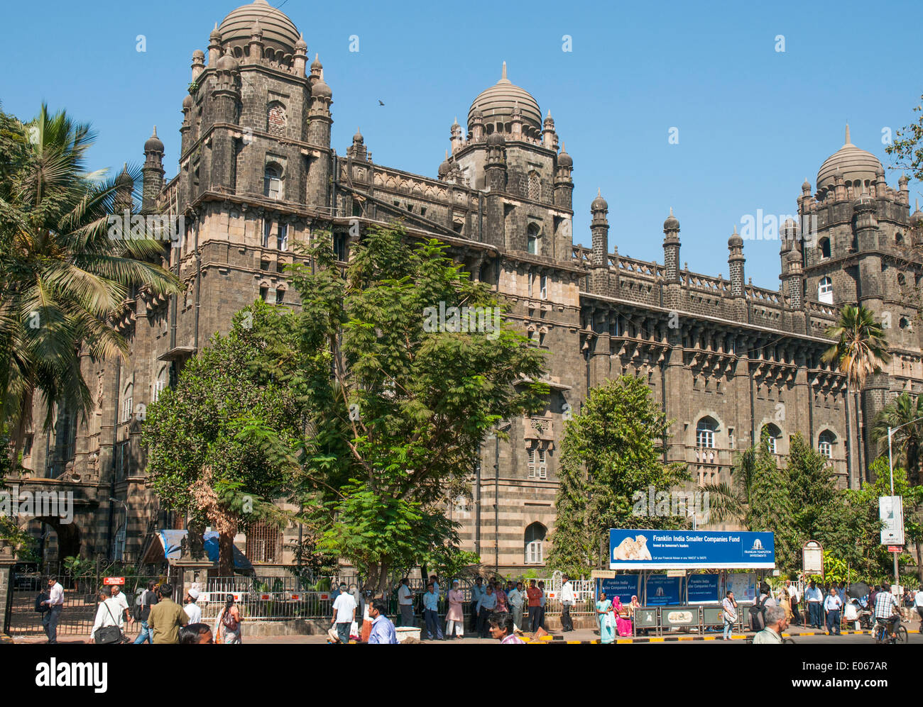 Kolonialzeit öffentlicher Gebäude in der Fort District von Mumbai (früher Bombay), Indien Stockfoto