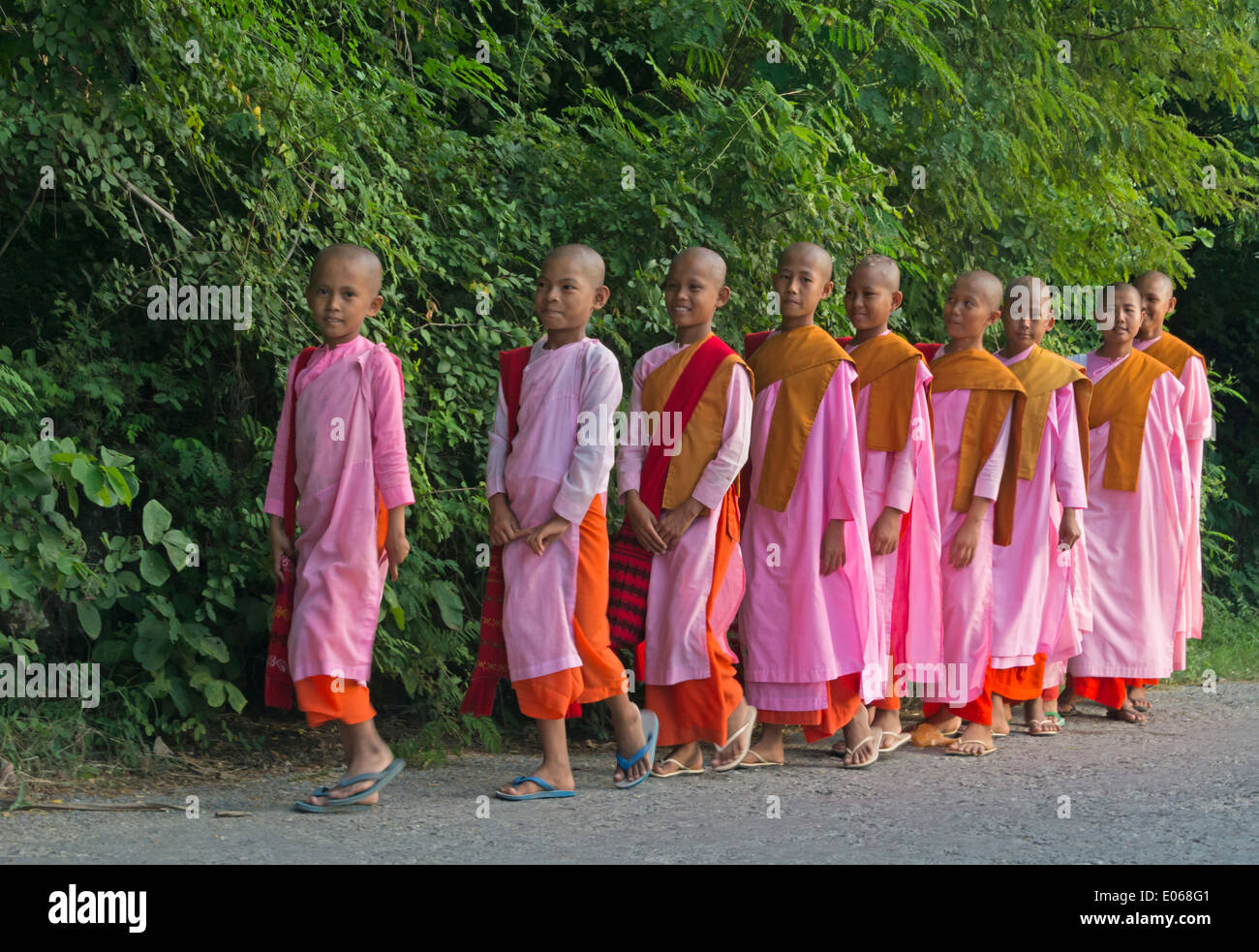 Nonnen, Mandalay, Myanmar Stockfoto