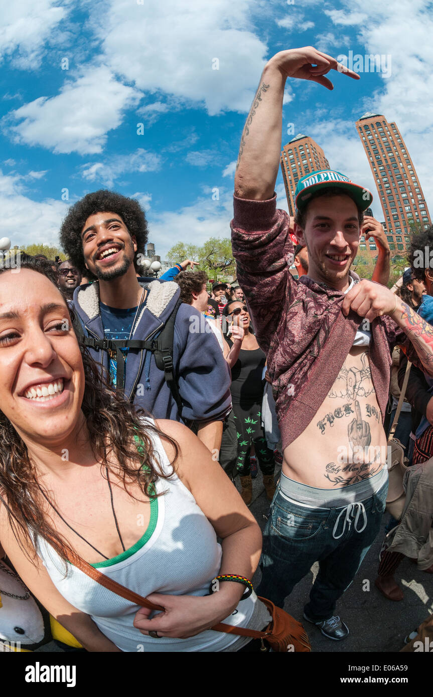 New York, NY - Marihuana Befürworter der Legalisierung von Marihuana in Colorado zu feiern und fordern Legalisierung in New York Stockfoto