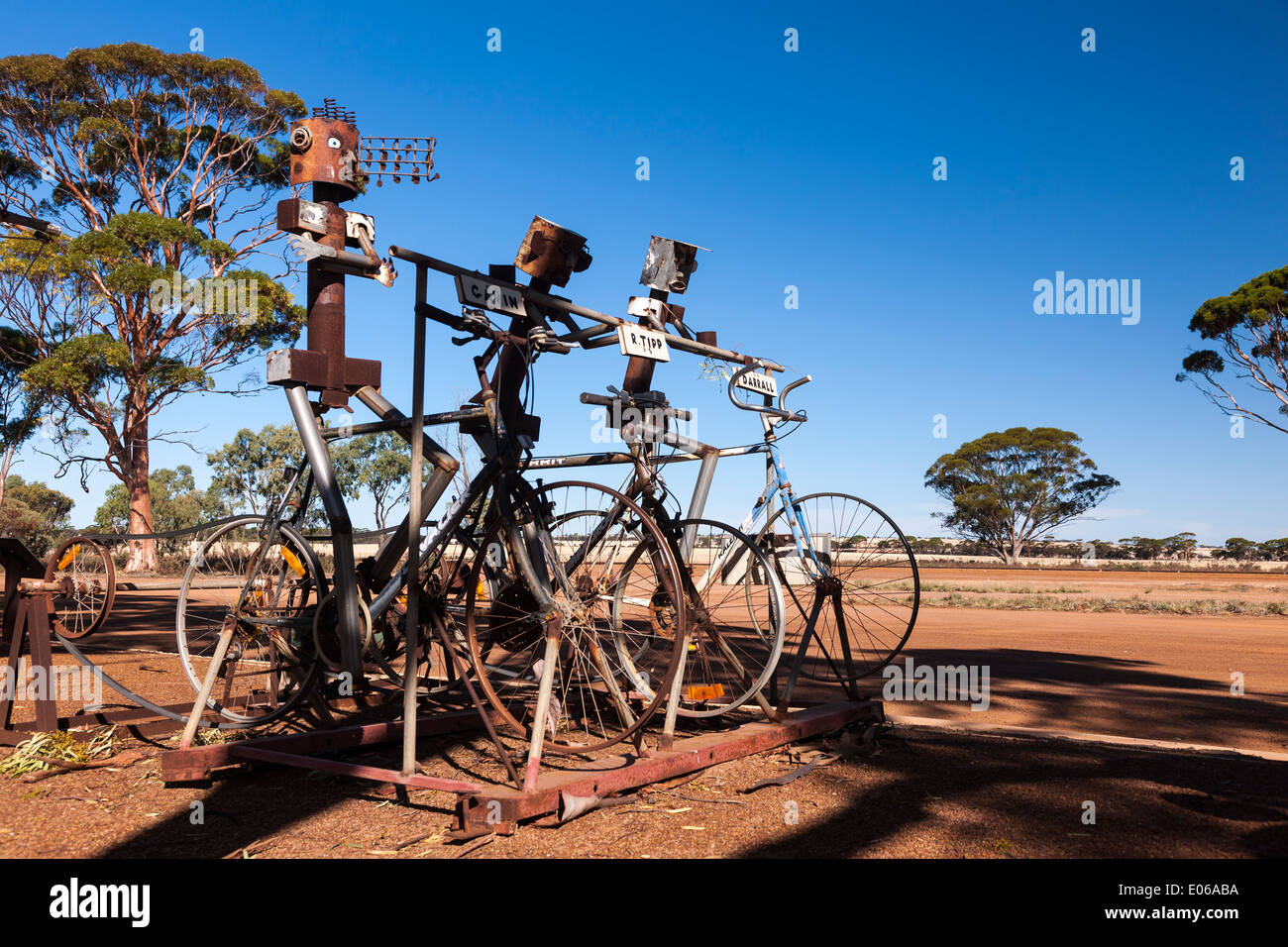 Skulpturen aus Schrott in Hyden Westaustralien Stockfoto