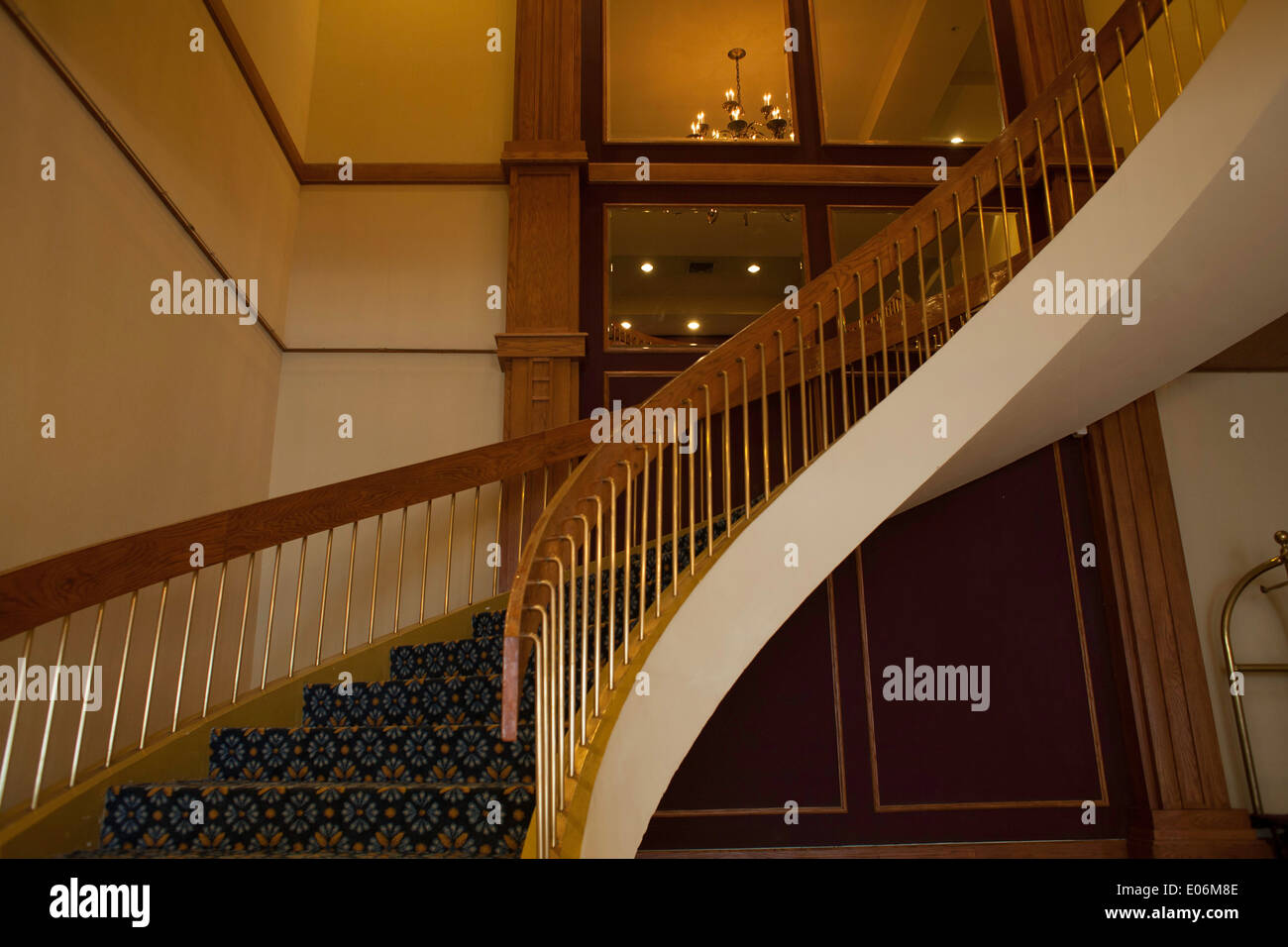 Lobby und Treppenhaus in kleinen Hotel in Pittsfield, Massachusetts. Stockfoto