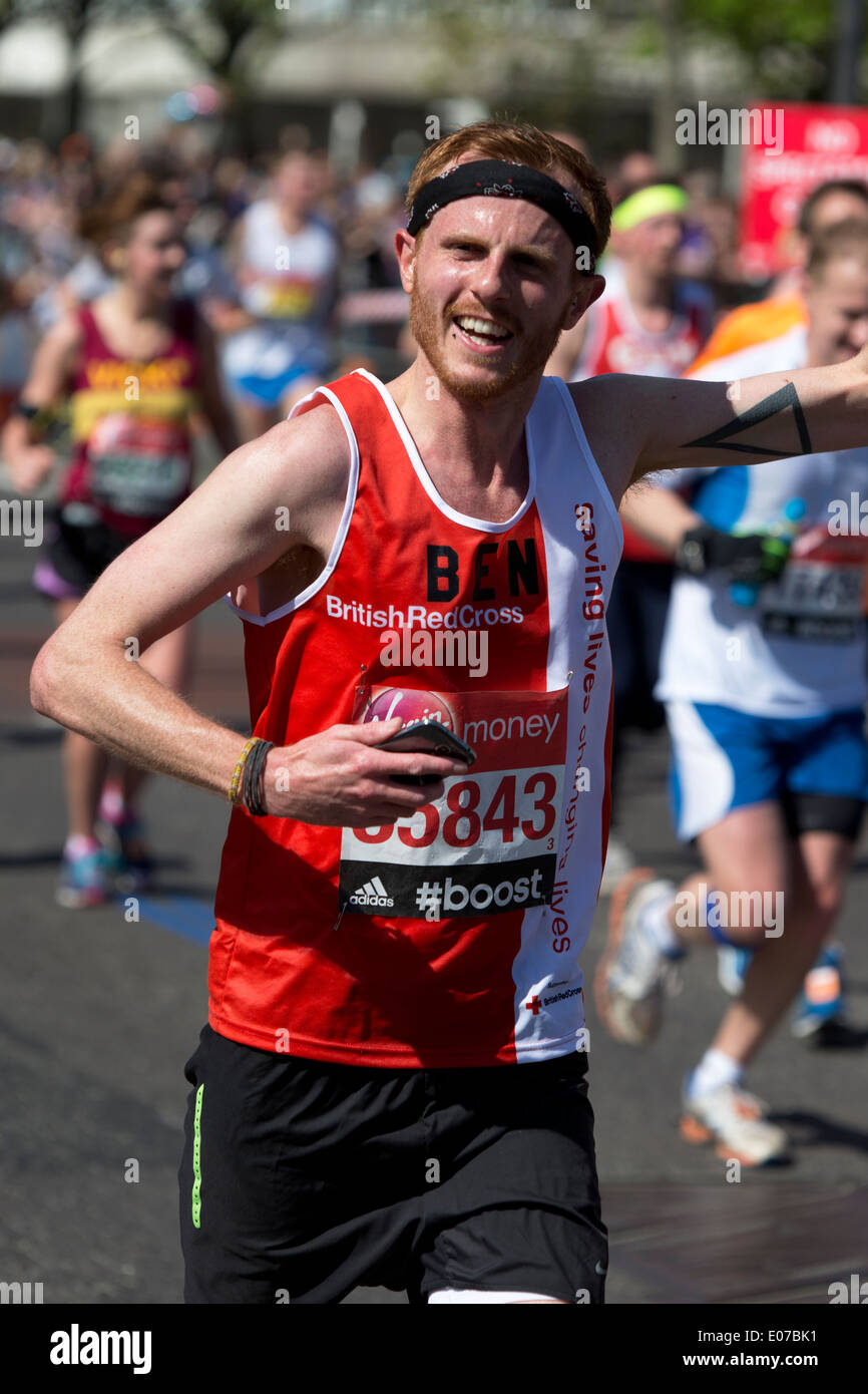 Virgin Money London Marathon 2014, der Autobahn, London, UK. Stockfoto