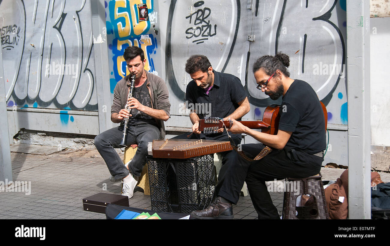 Straßenmusikanten in istiktal Avenue, Istanbul Stockfoto