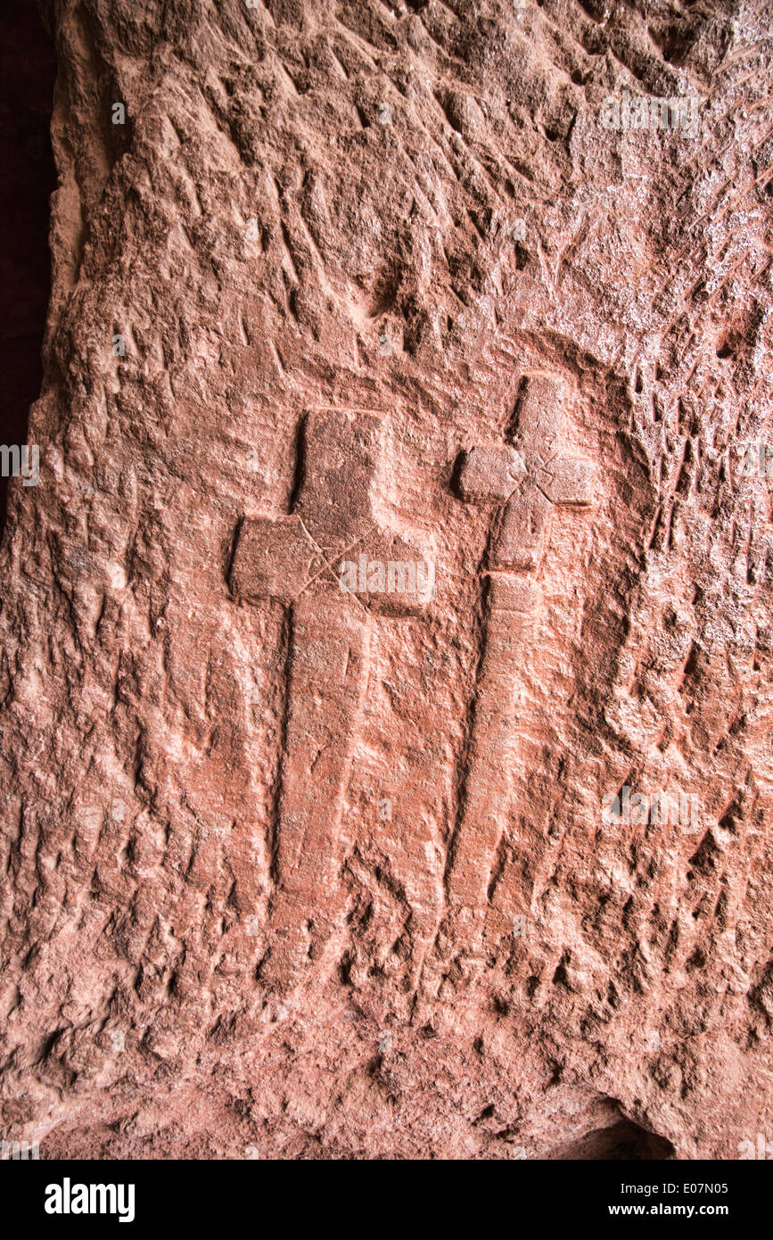 Kreuze auf Fels gehauene Kirche von Bet Gabriel Rufael in Lalibela, Äthiopien Stockfoto