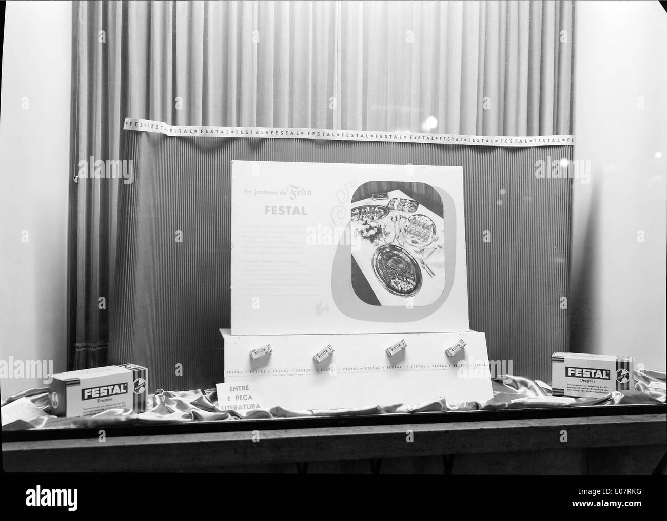 Químico Hoechst A.G. in Portugal war ein Chemieunternehmen. Bekannt für seine Herstellung von Arzneimitteln und anderen chemischen Produkten, trug es zum industriellen Wachstum Portugals im 20. Jahrhundert bei. Stockfoto