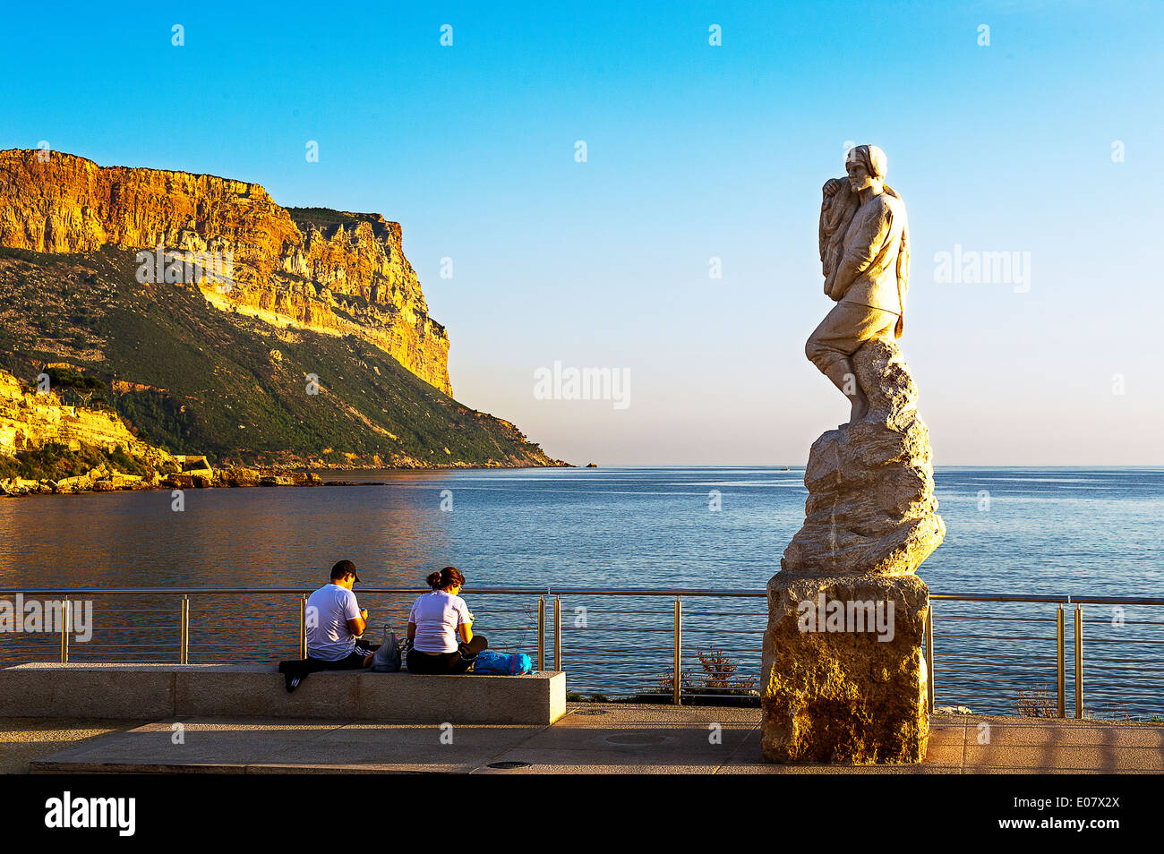 Europa, Frankreich, Bouche-du-Rhône, Cassis. Cape Canaille. Eines der höchsten Klippen in Europa und den höchsten Klippen Frankreichs. Stockfoto