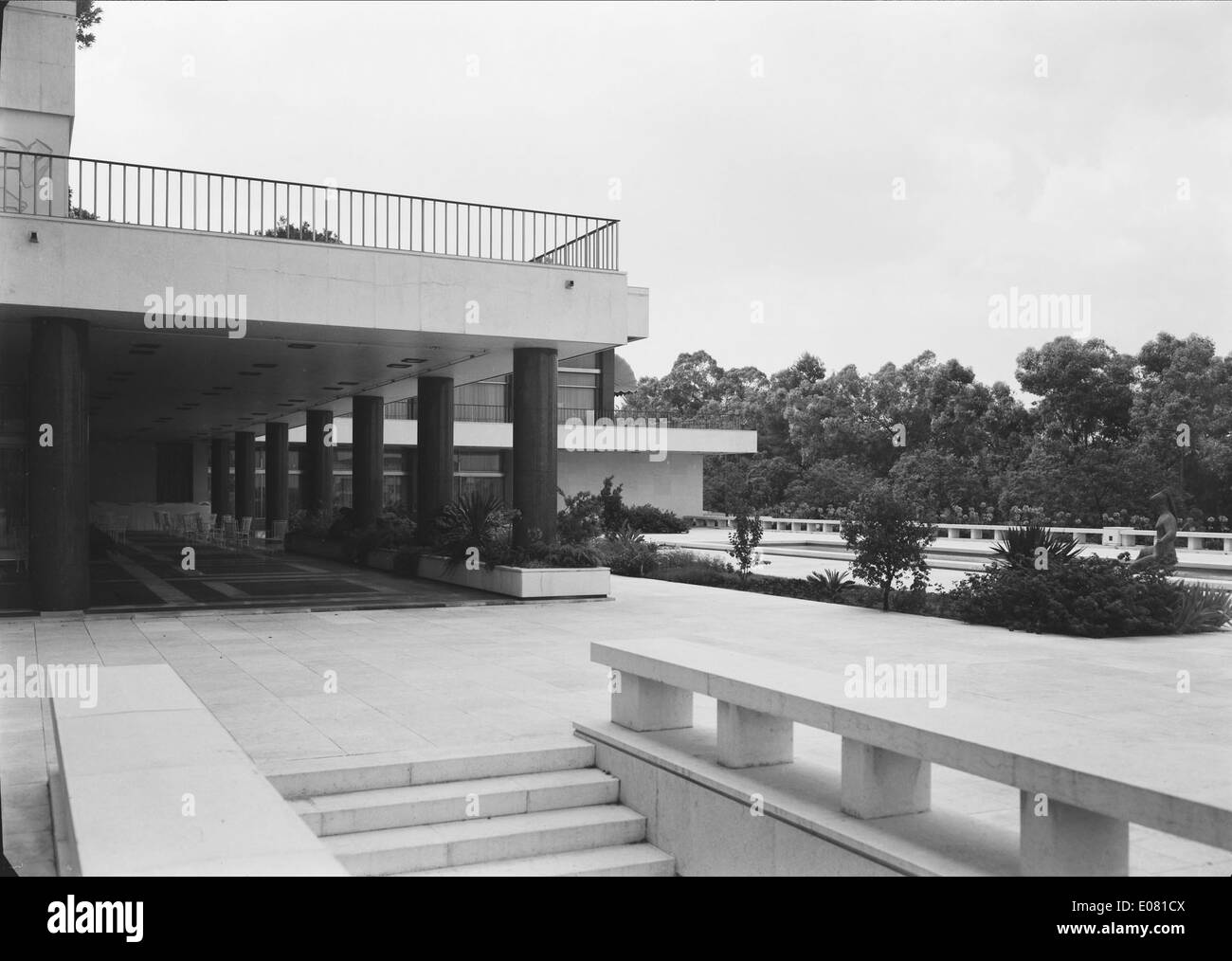 Das Hotel Ritz in Lissabon ist ein luxuriöses fünf-Sterne-Hotel, das für seine raffinierte Eleganz bekannt ist und Premium-Services und Annehmlichkeiten im Herzen von Lissabon bietet. Es ist seit Jahrzehnten ein Symbol für Luxus und Gastfreundschaft in der Stadt. Stockfoto