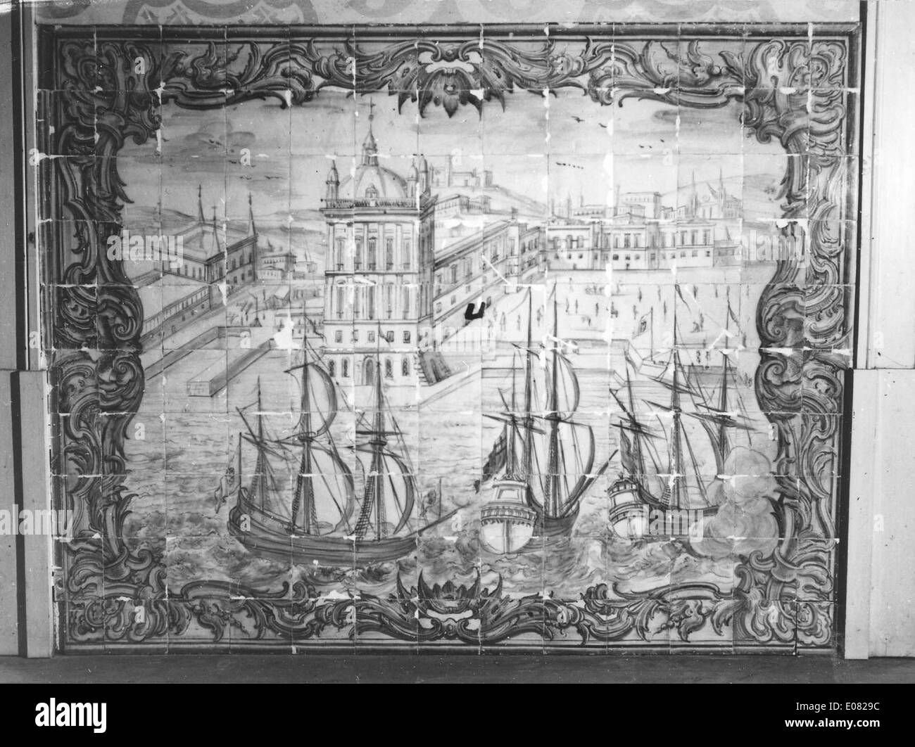 Palácio do Correio-Mor in Loures ist ein historischer Palast, der für seine Architektur und kulturelle Bedeutung bekannt ist. Sie beherbergt die Kunstbibliothek, die wertvolle portugiesische Kunst- und Fliesensammlungen beherbergt. Stockfoto