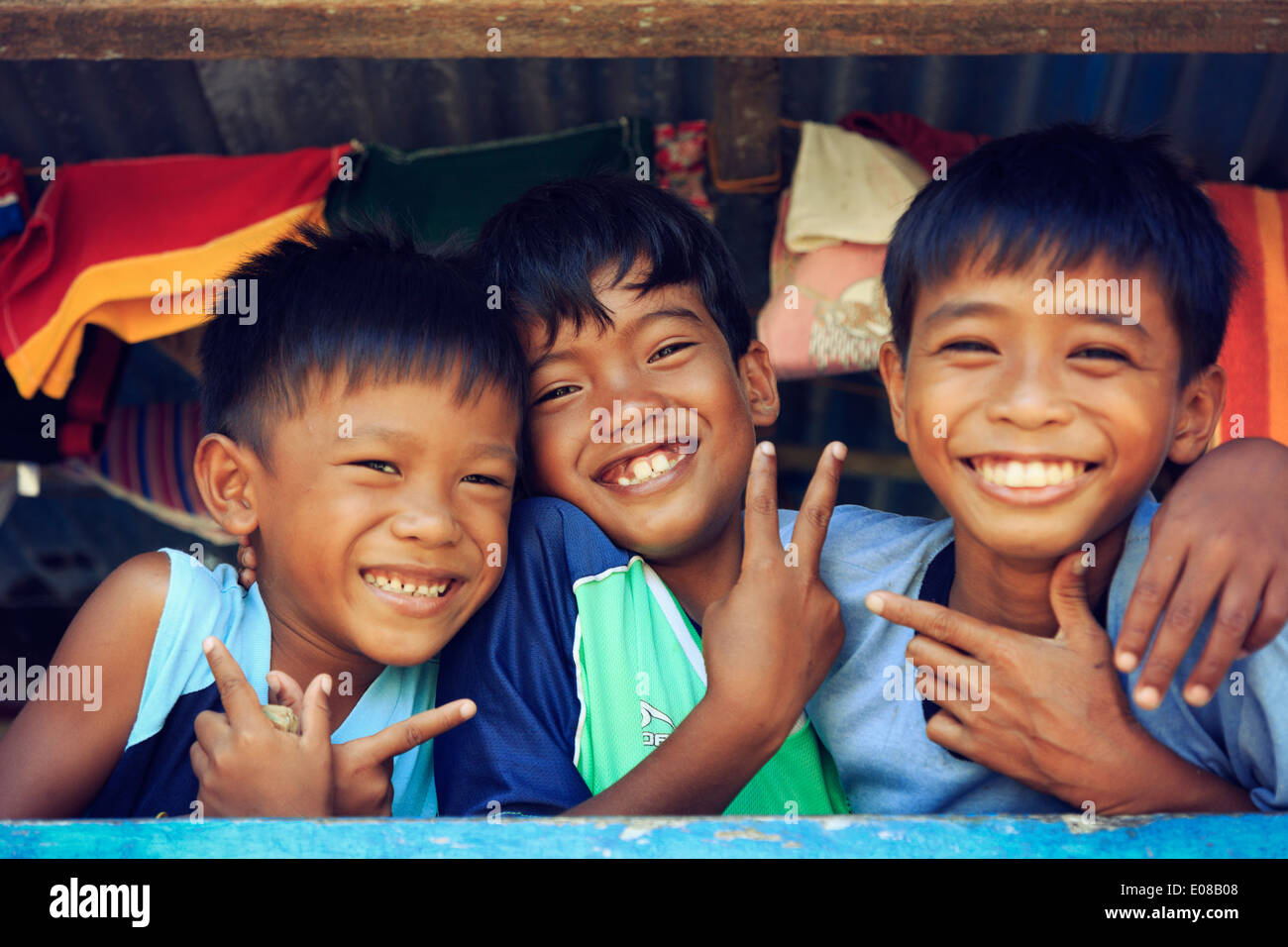 Philippinen, Palawan, Port Barton, Baybay Fischerdorf, einheimische Kinder Stockfoto