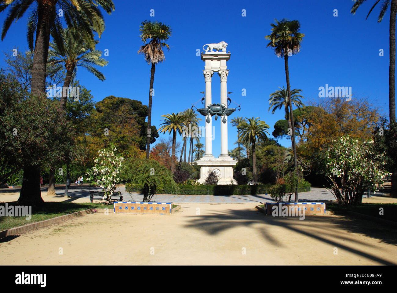 Denkmal für Cristobal Colon in der Paseo de Catalina de Ribera, Sevilla, Provinz Sevilla, Andalusien, Spanien. Stockfoto