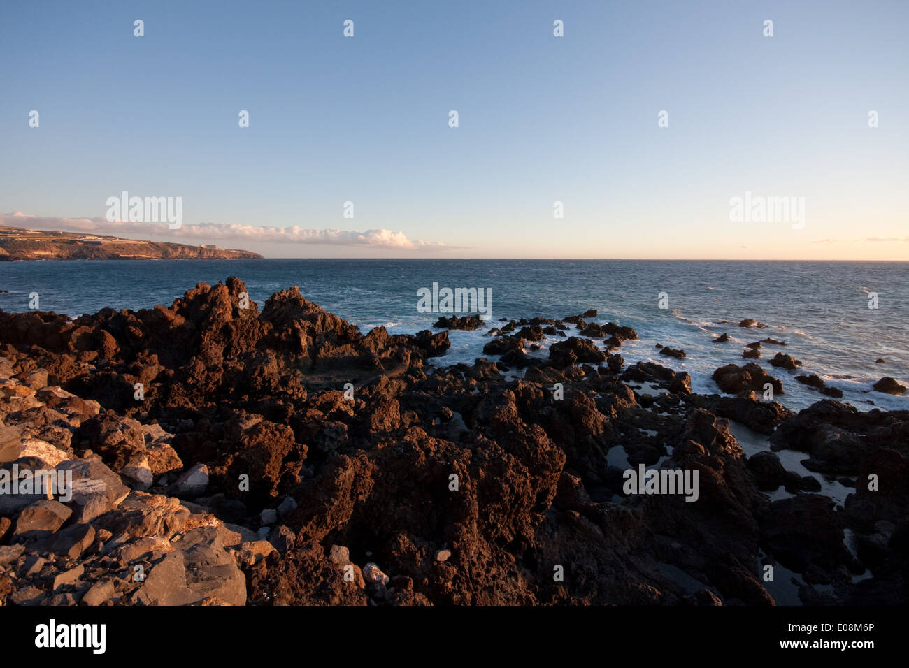 Meeresküste, Playa de San Juan, Teneriffa, Spanien - Küste, Playa de San Juan, Teneriffa, Spanien Stockfoto