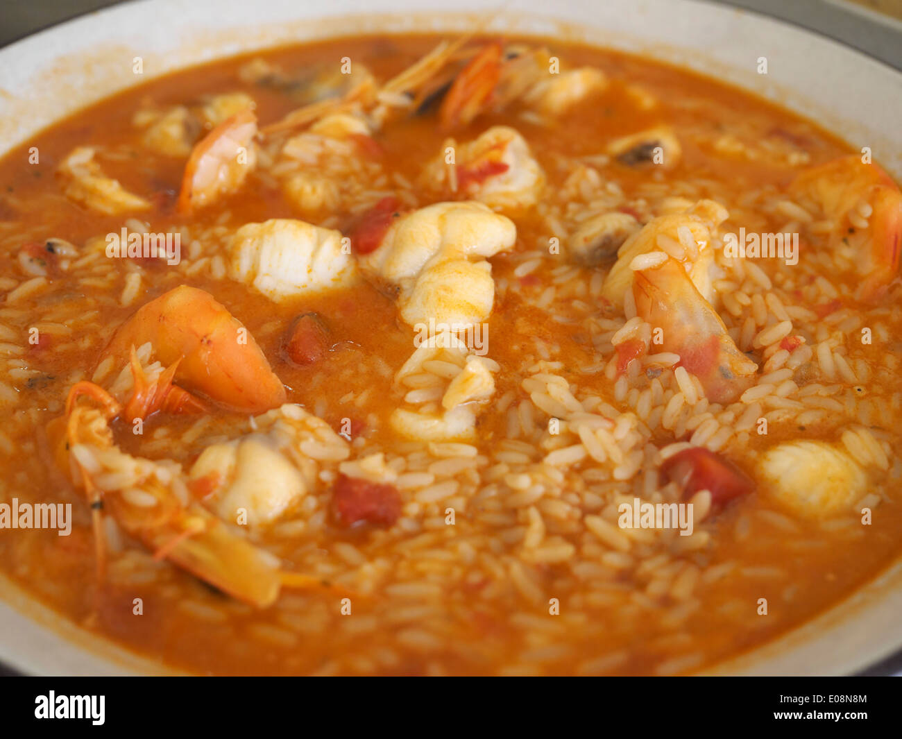 Arroz de Marisco - portugiesischen Fischgericht mit Fisch, Meeresfrüchte und Reis Stockfoto