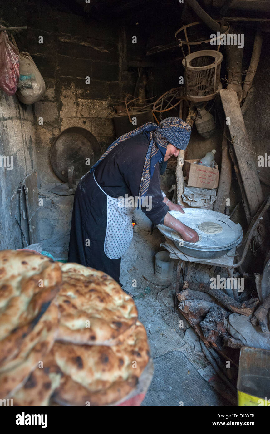 Bäckerin. Orjan Dorf. Al Ayoun Trail. Jordanien. Naher Osten Stockfoto