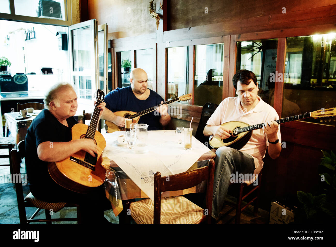 Musiker in Ikaria, Griechenland Stockfoto