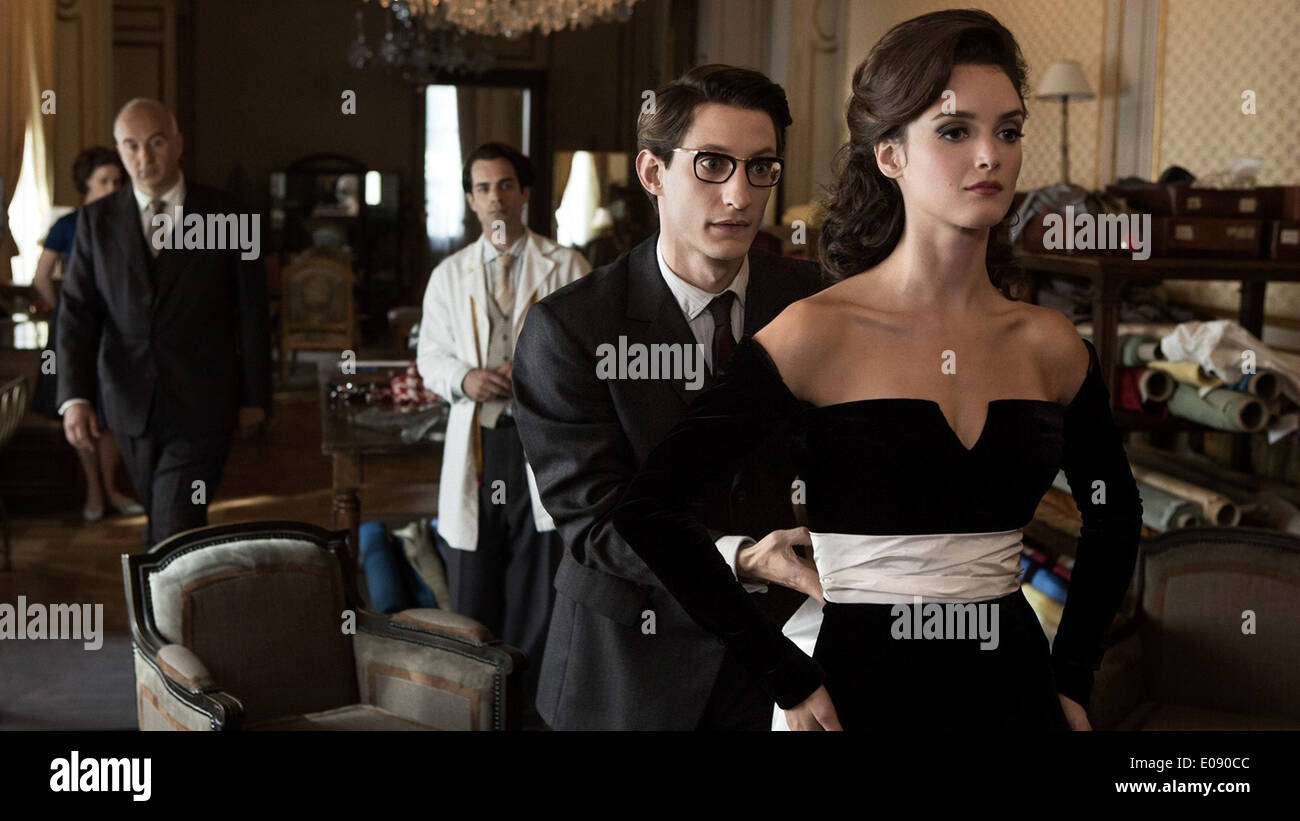 YVES SAINT LAURENT (2014) PIERRE NINEY CHARLOTTE LE BON JALIL LESPERT (DIR) MOVIESTORE COLLECTION LTD. Stockfoto