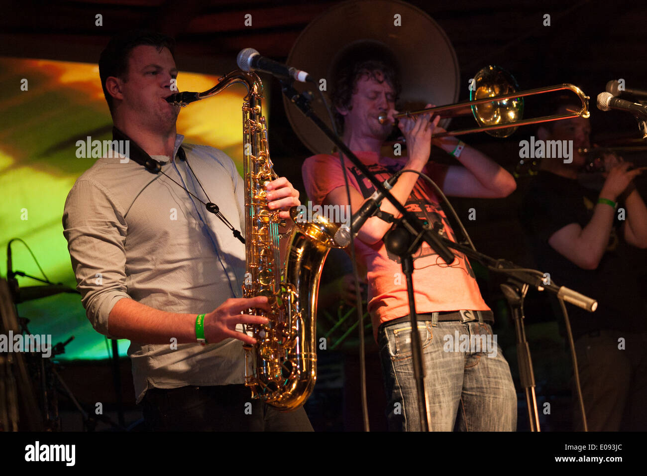 Bellurgan Park, Dundalk, Irland, 4. Mai 2014, Booka Brass Band spielen auf der Bühne am Vantastival, im Bellurgan Park am 4. Mai Stockfoto