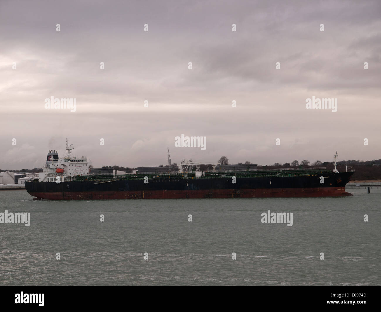Tanker Aligoté festgemacht an der Fawley Öl-Raffinerie terminal Southampton Hampshire England UK Stockfoto