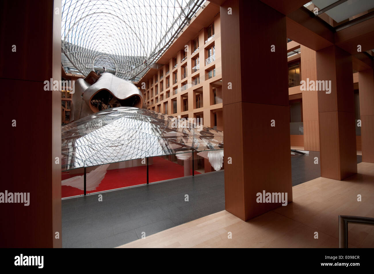 Deutschland, Berlin, Pariser Platz, DZ Bank Gebäude von Frank O Gehry Architekten Stockfoto