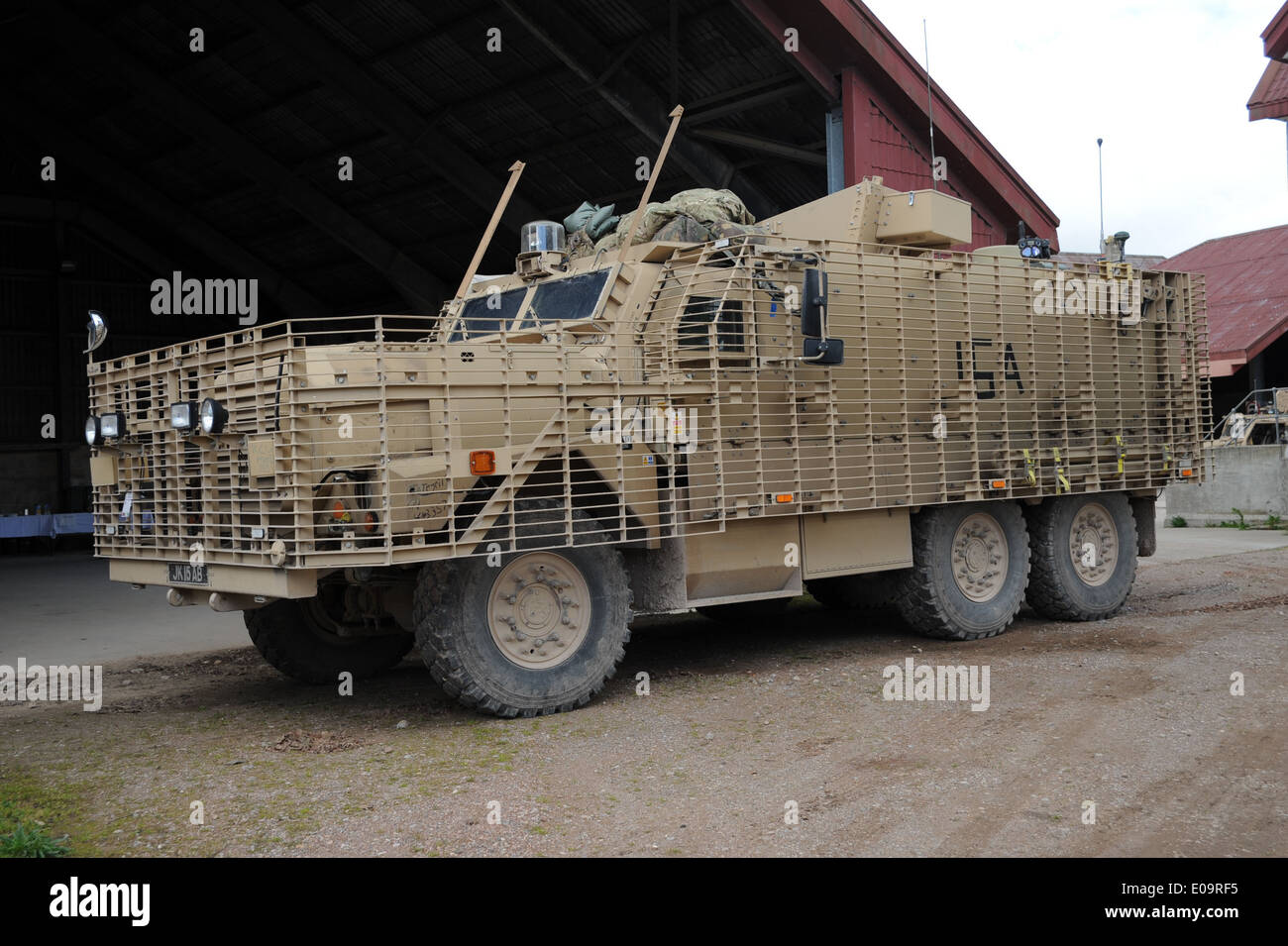 Mastiff ist ein schwer gepanzerte, 6 x 6-Rad-Antrieb Patrouillenfahrzeug der acht Personen, plus zwei Besatzungsmitgliedern trägt. Stockfoto