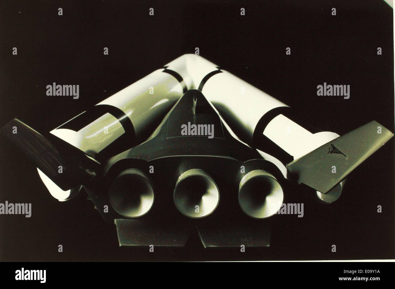 Dieses Hochglanzfoto aus dem Jahr 1973 zeigt Forschungstätigkeiten im Ames Research Center der NASA, wo Lockheed und andere Luftfahrtunternehmen während des Weltraumrennens an der Raumfahrt- und Luftfahrttechnologie zusammengearbeitet haben. Stockfoto