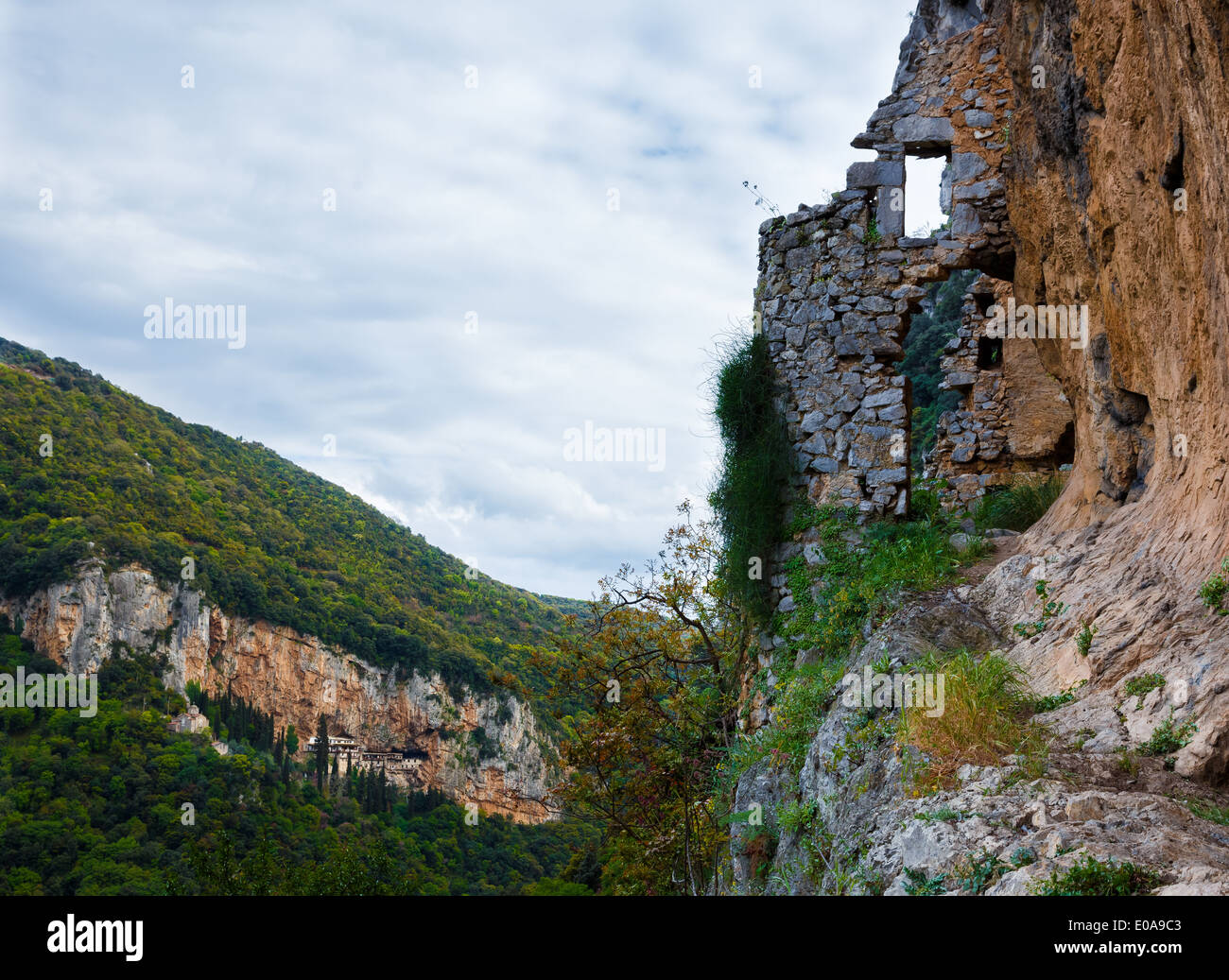 Ruinen der alten Filosofou-Kloster in der Nähe von Stemnitsa in Griechenland Stockfoto
