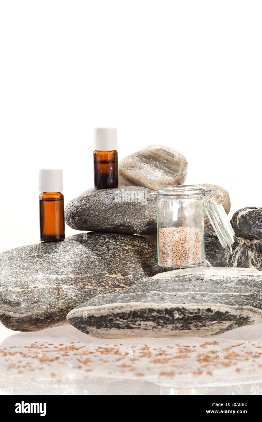 Ätherisches Öl Gewürze für den Einsatz in der Aromatherapie Stockfoto