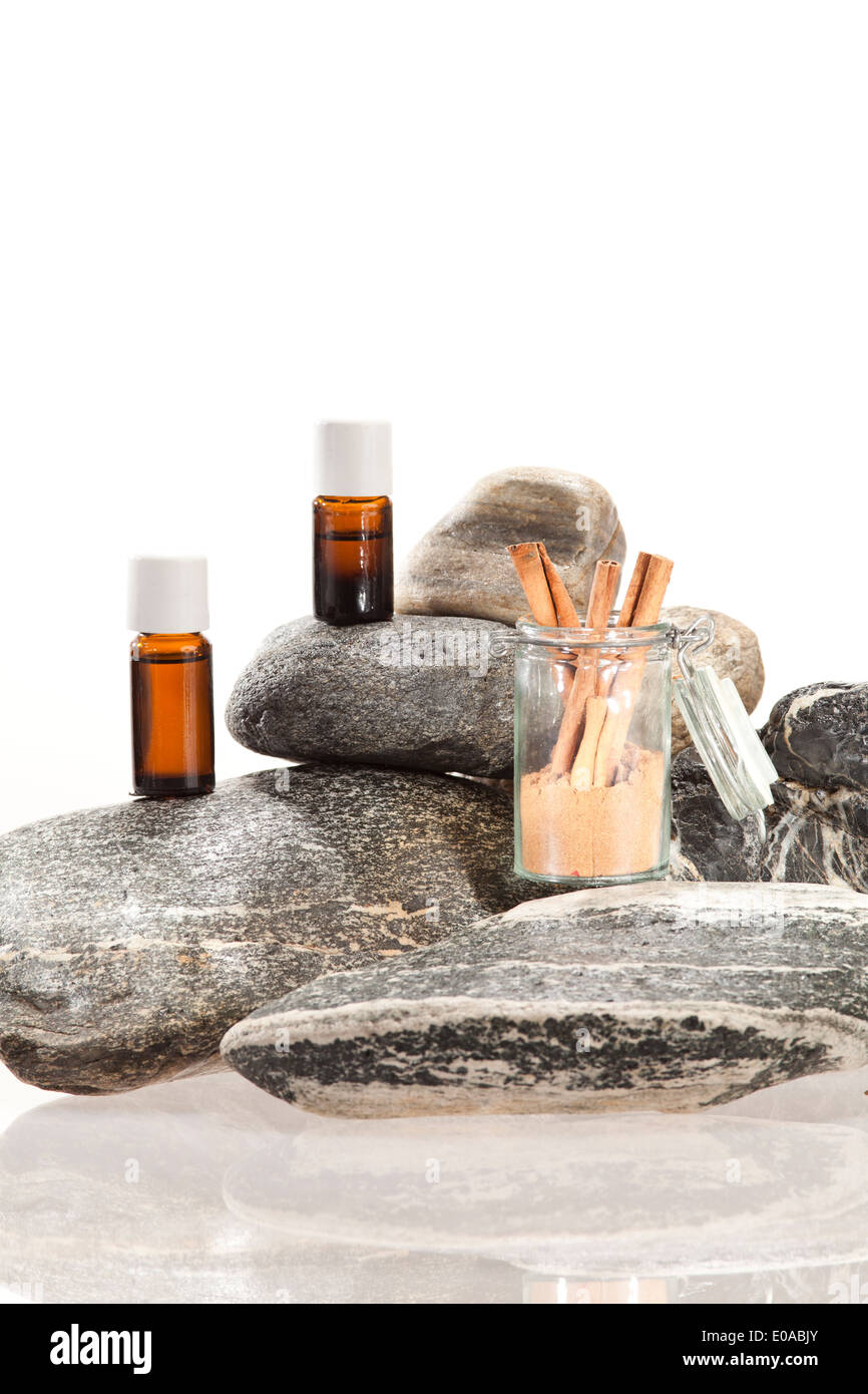 Ätherisches Öl Gewürze für den Einsatz in der Aromatherapie Stockfoto
