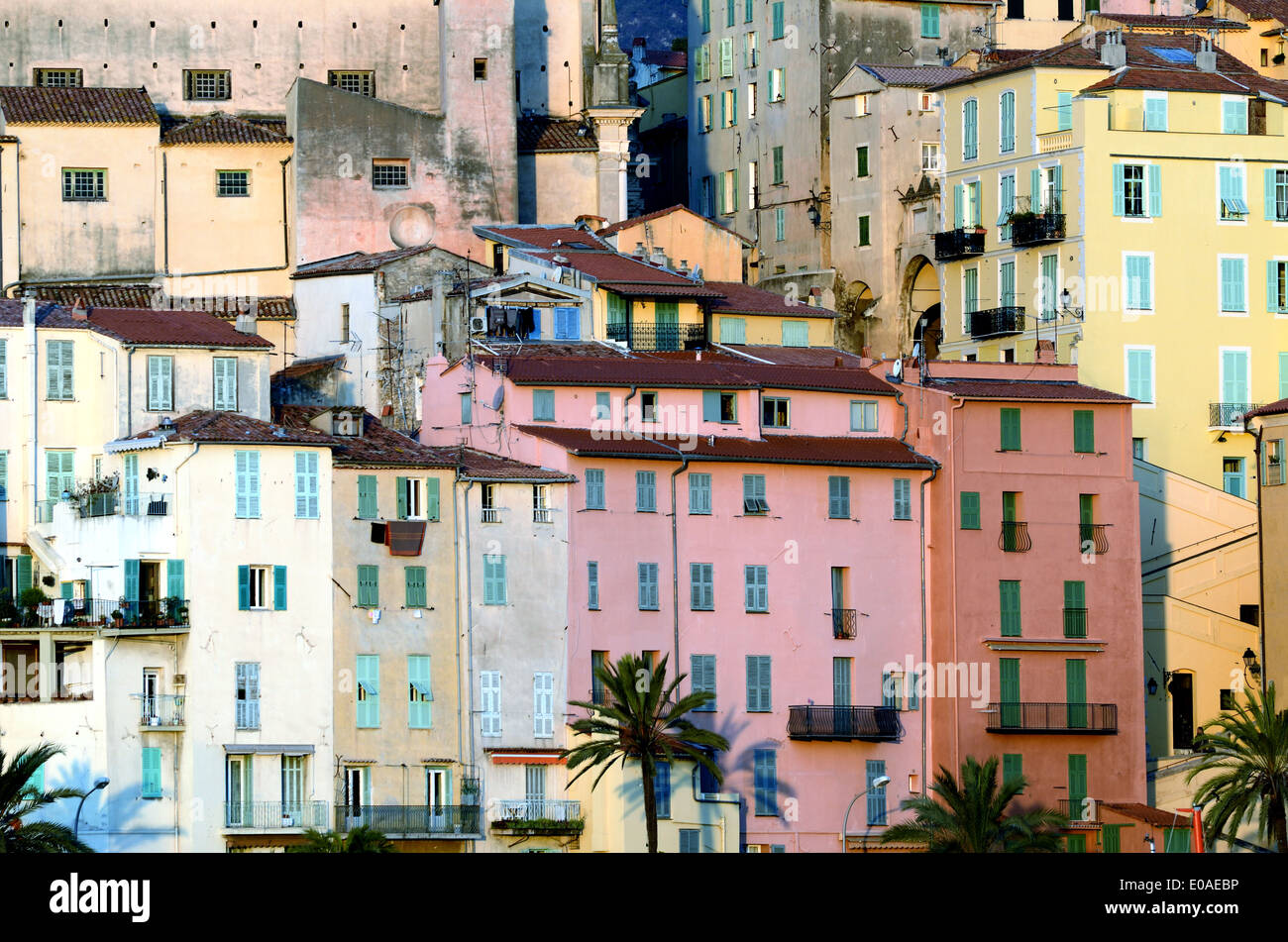 Bunte Häuser in der Altstadt Menton Alpes-Maritimes Frankreich Stockfoto