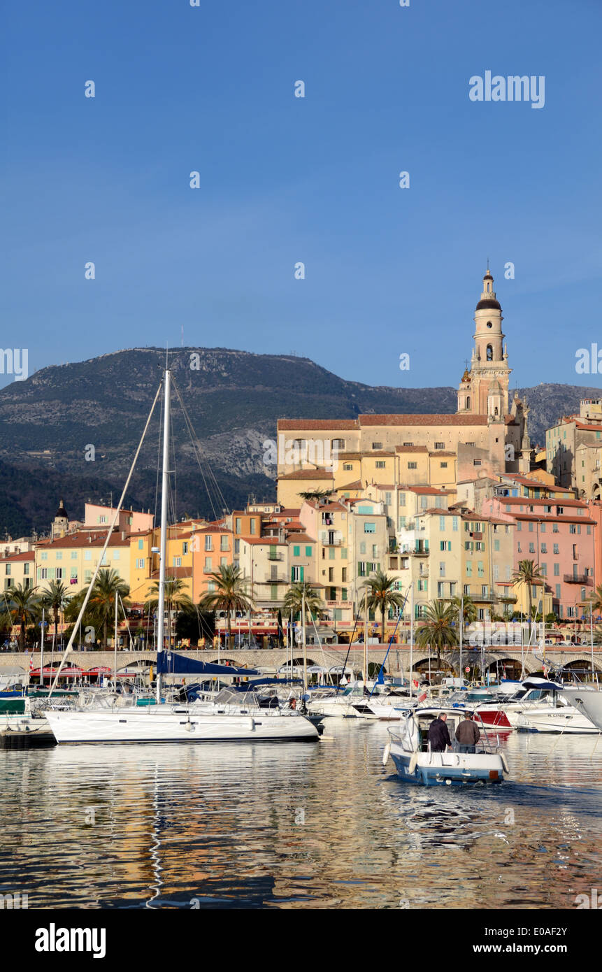 Alte Stadt & Hafen oder Hafen Menton Alpes-Maritimes Frankreich Stockfoto