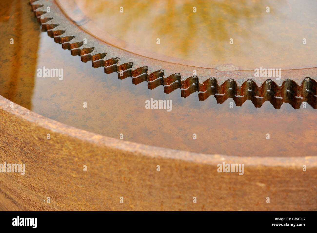 Detail mit einem rostigen industrielle Kettenrad Stockfoto