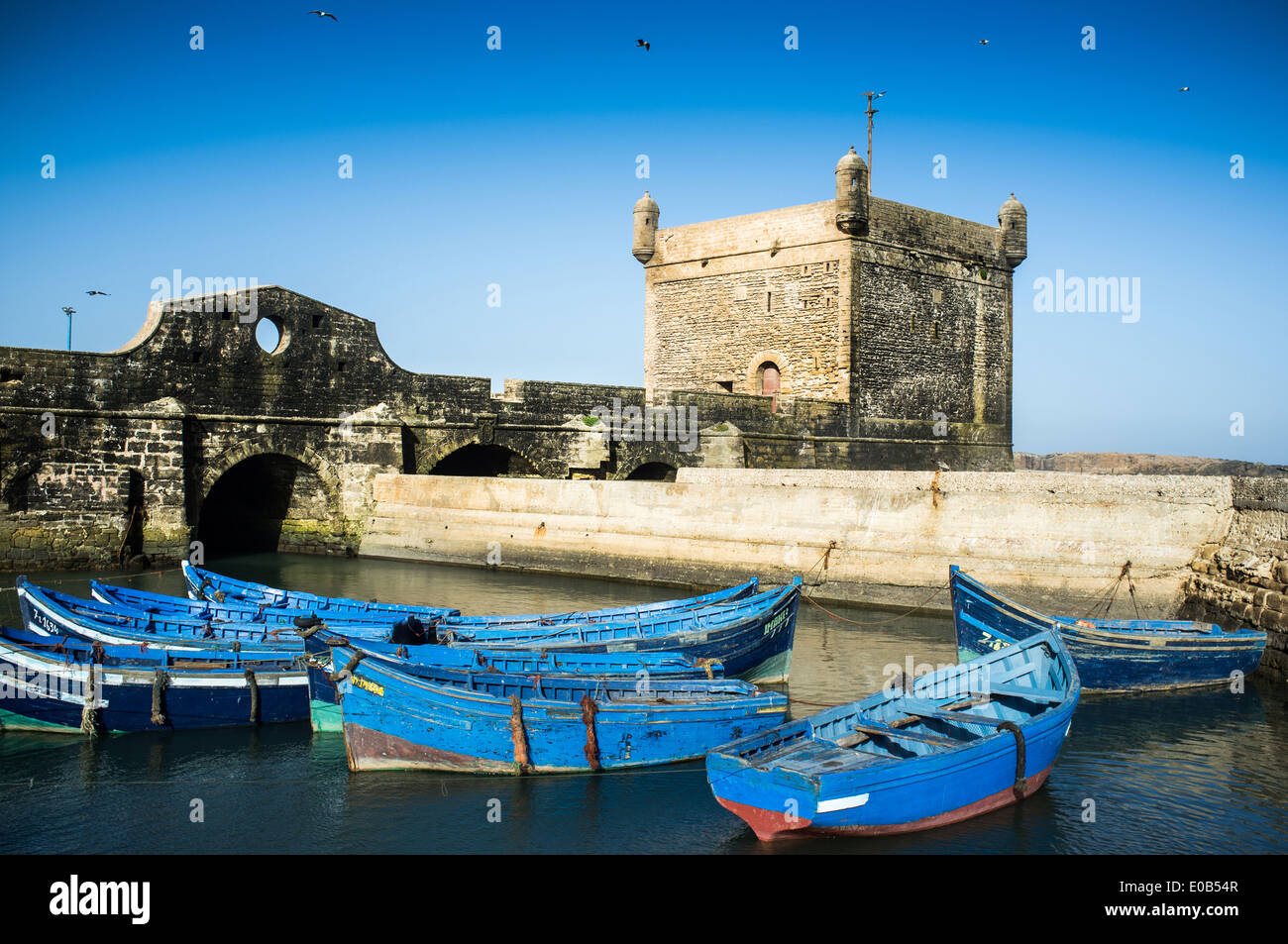 Kleine Boote im Hafen von Essaouira Marokko Stockfoto