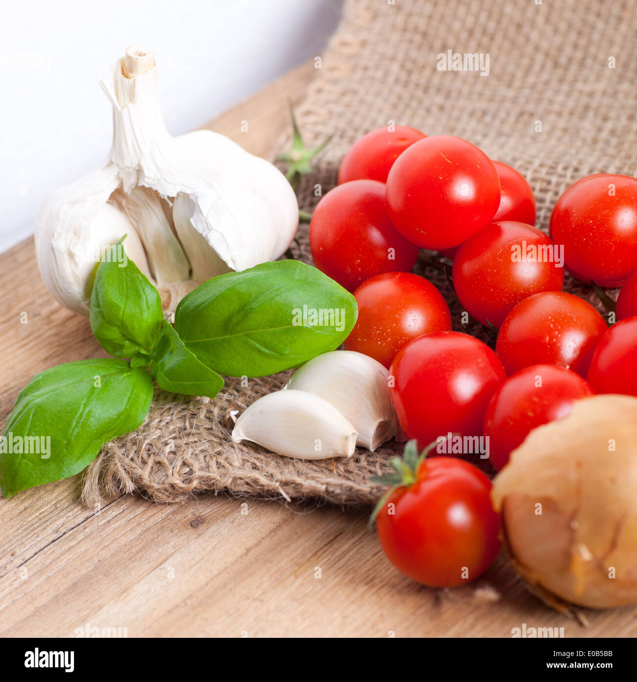 Cherry Tomaten kochen Lebensmittelzutaten Küchenvorbereitung Stockfoto