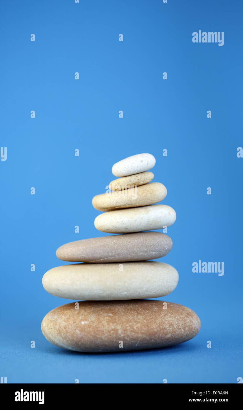Stilleben, Kieselsteine gestapelt, Zen-Haltung Stockfoto