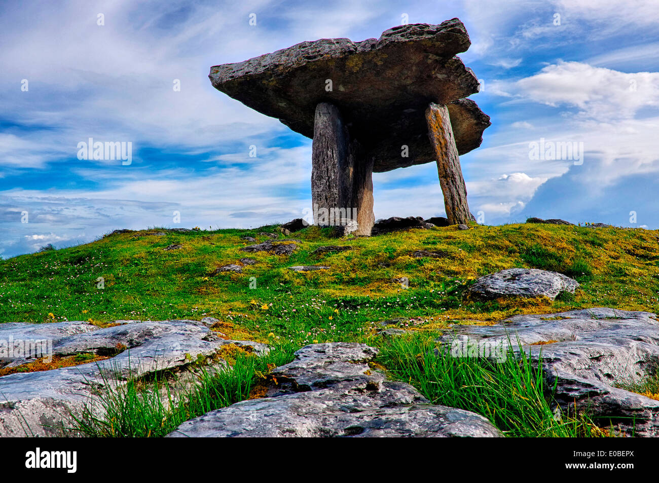 Poulnabrone Dolmen, County Clare, Irland Stockfoto