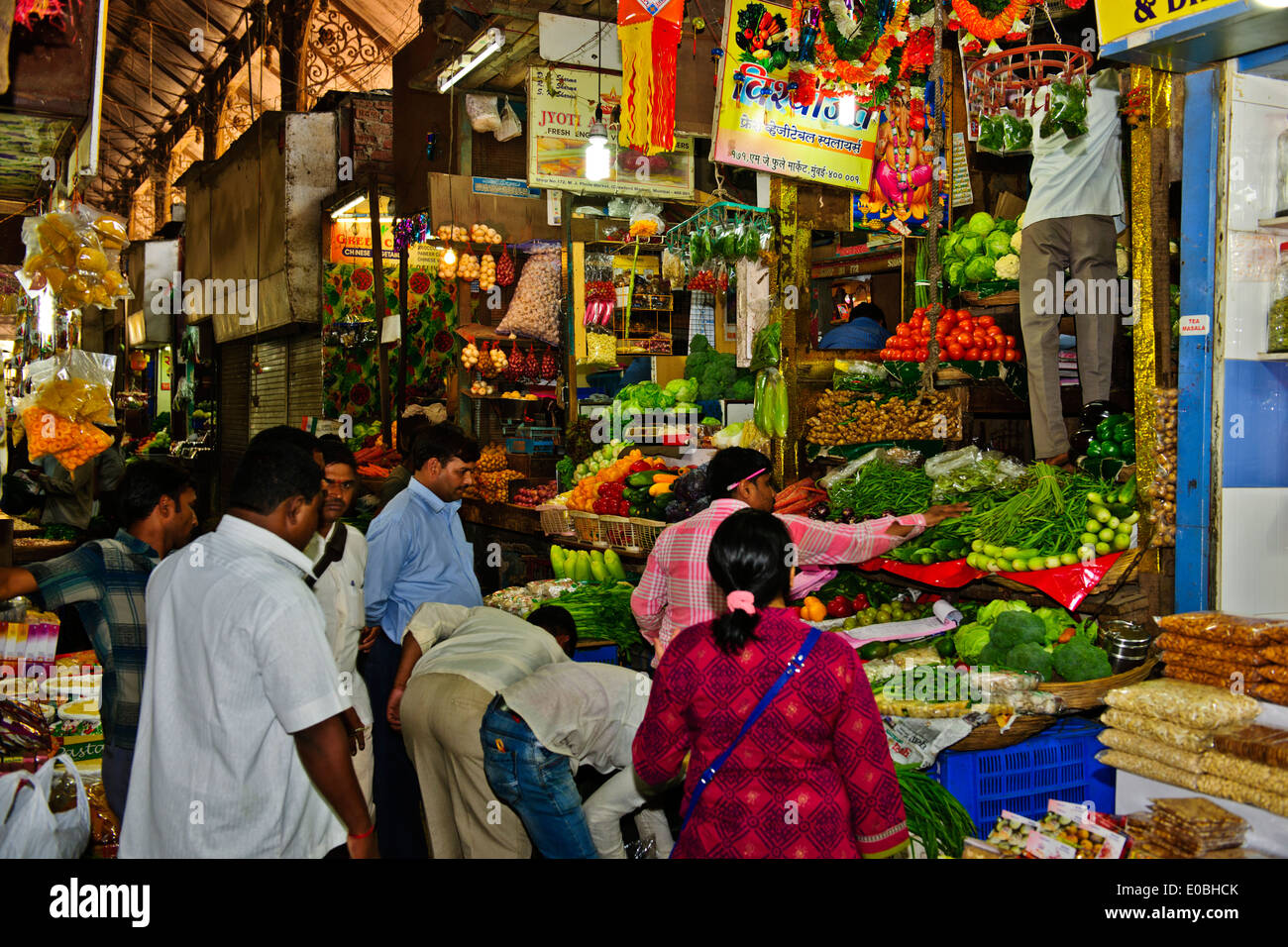 Crawford Gemüsemarkt, gebaut von einem britischen Architekten Sir William Emerson 1865 Mumbai, Bombay, Indien Stockfoto