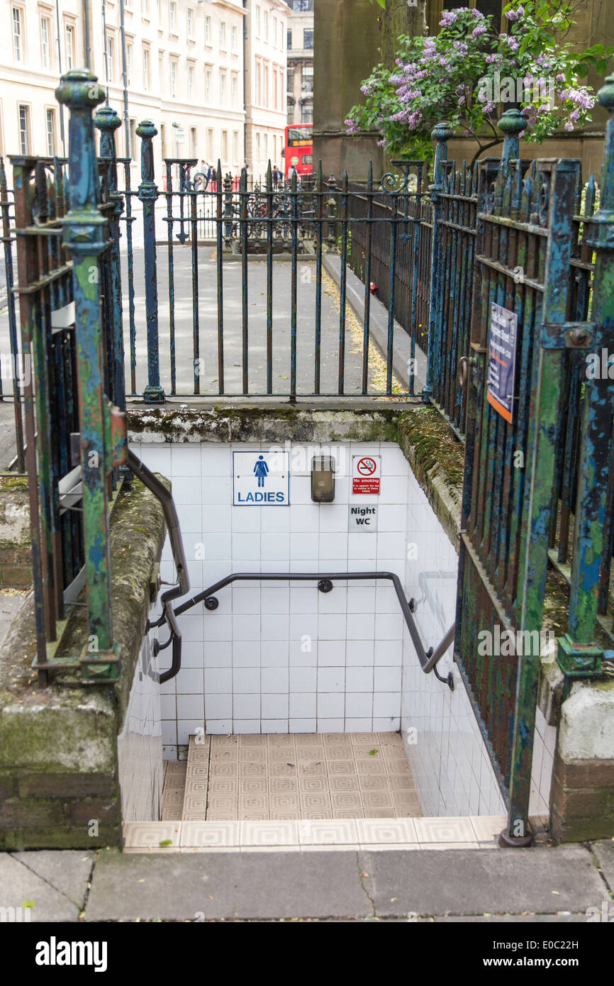 Underground toilets -Fotos und -Bildmaterial in hoher Auflösung – Alamy