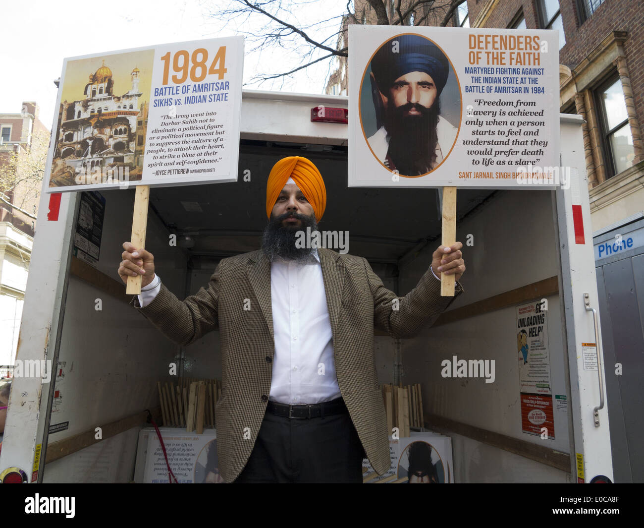 Die 27. jährliche Sikh Day Parade auf der Madison Avenue in New York City. Stockfoto