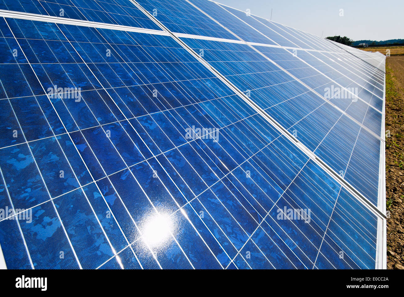 Regenerative, alternative Sonnenenergie. Solar Energie Kraftwerk., alternative Solar Energie. Sonnenenergie-Kraftwerk. Stockfoto