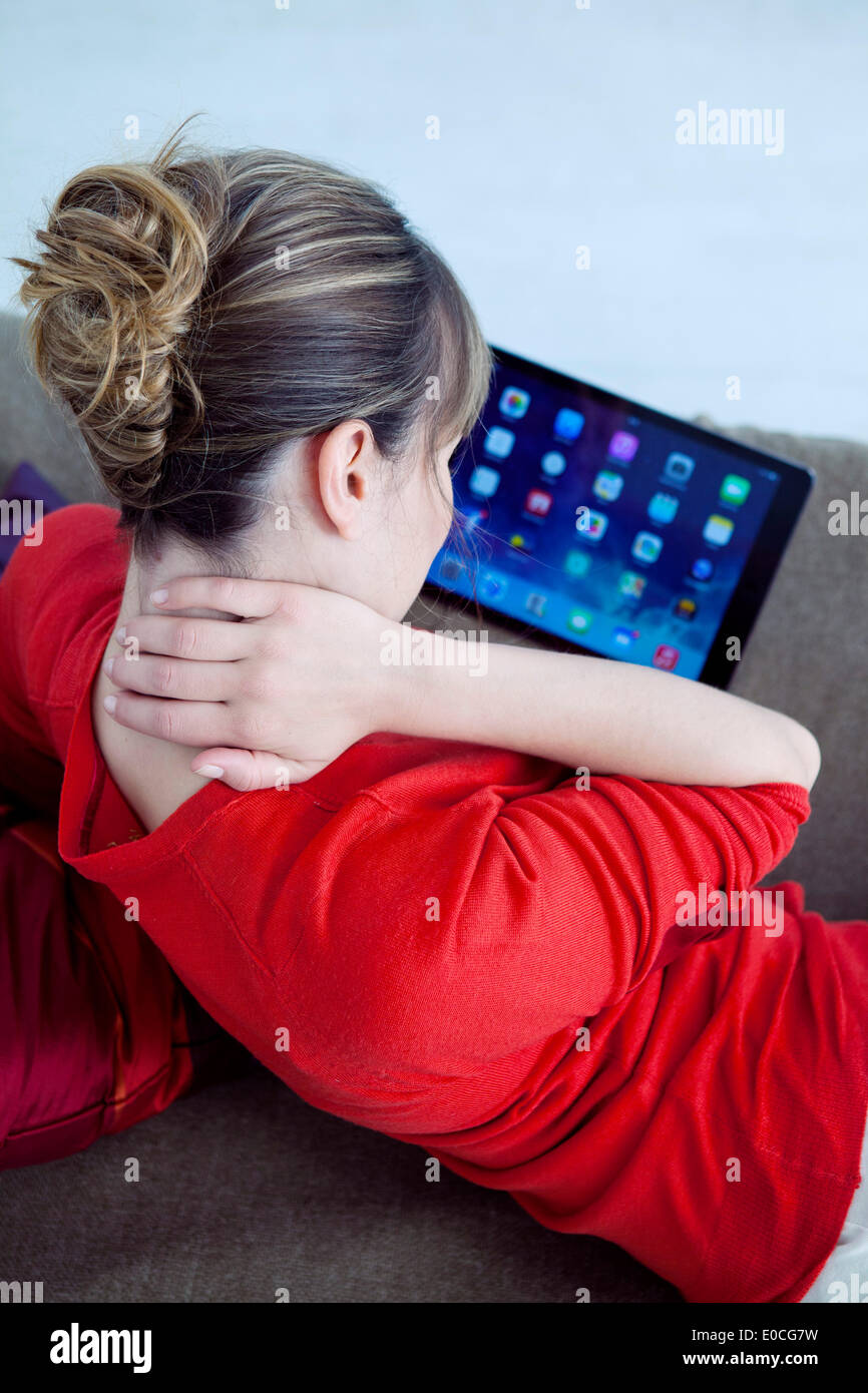 Zervikalgie in eine Frau Stockfoto