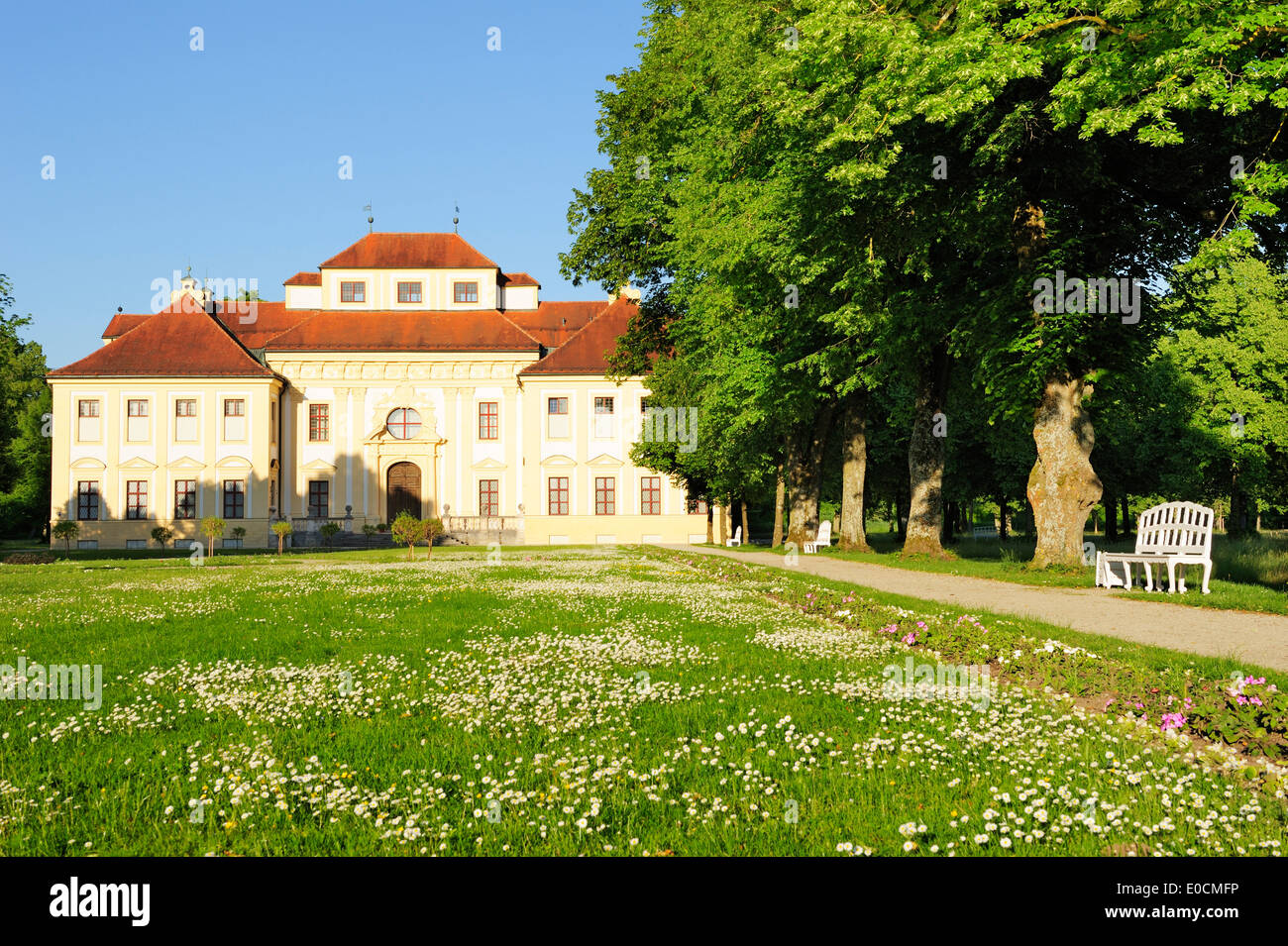 Schloss Lustheim im Sonnenlicht, Schleißheim, München, Bayern, Deutschland, Europa Stockfoto