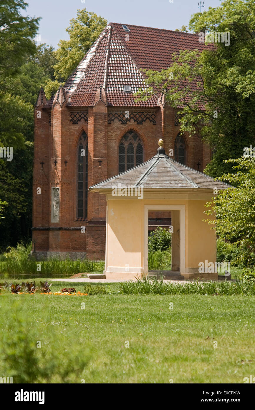 Neugotisches schloss Fotos und Bildmaterial in hoher Auflösung Alamy