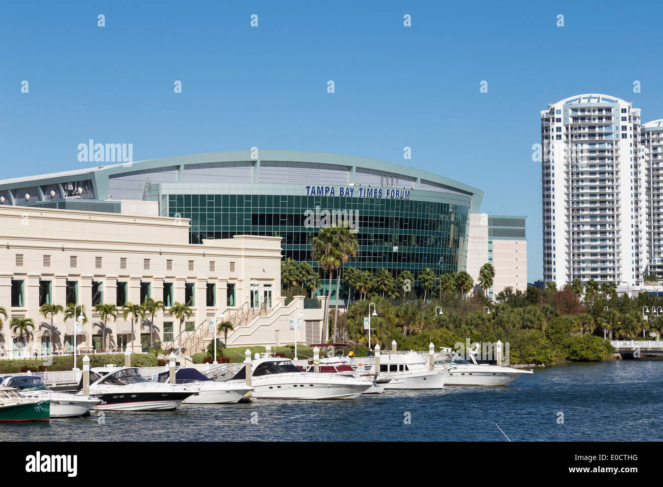 Tampa Bay Times Forum und Hillsborough River, Tampa, FL Stockfoto