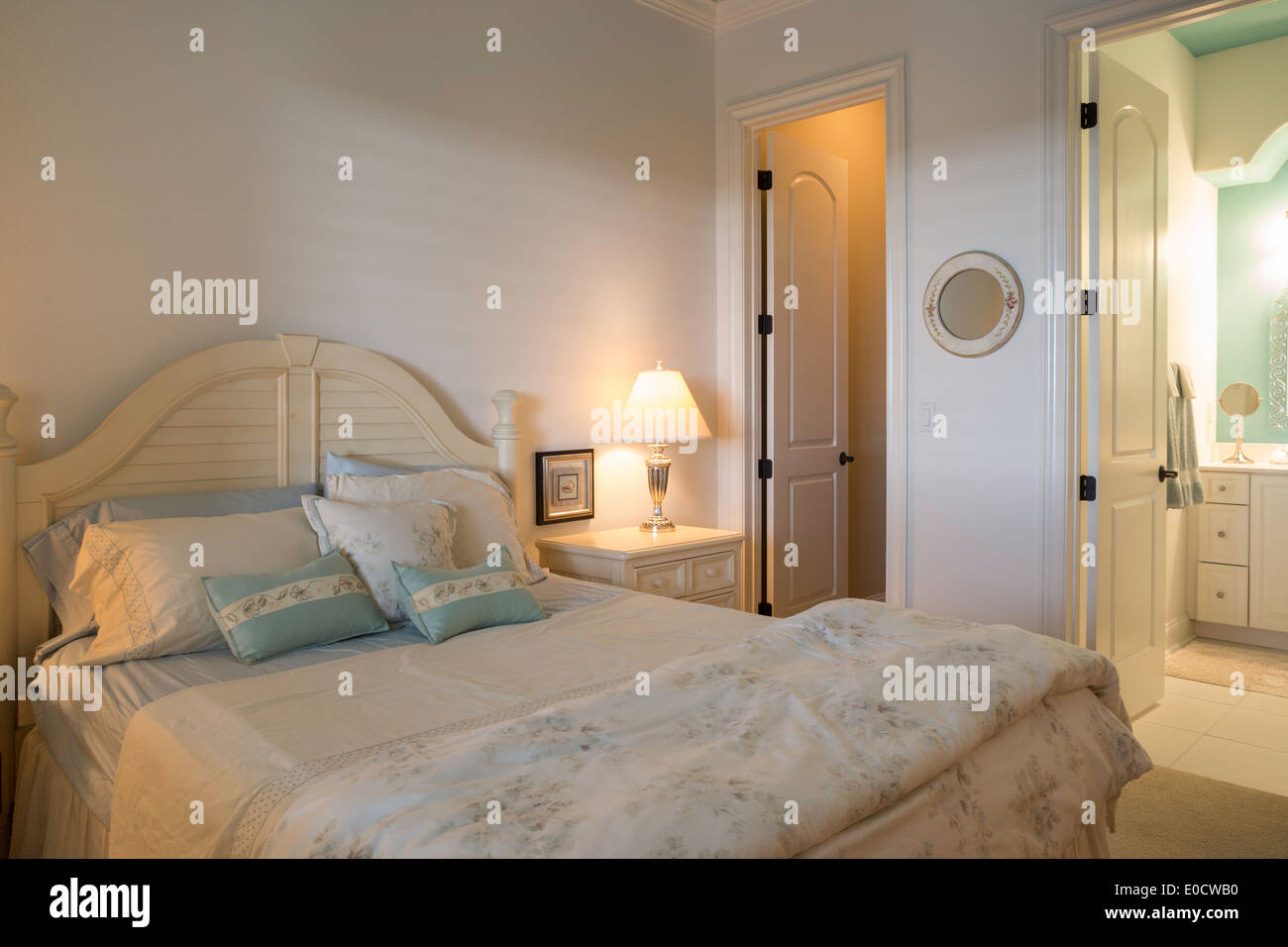 Schaukasten Schlafzimmer in Luxury Home, Florida, USA Stockfoto