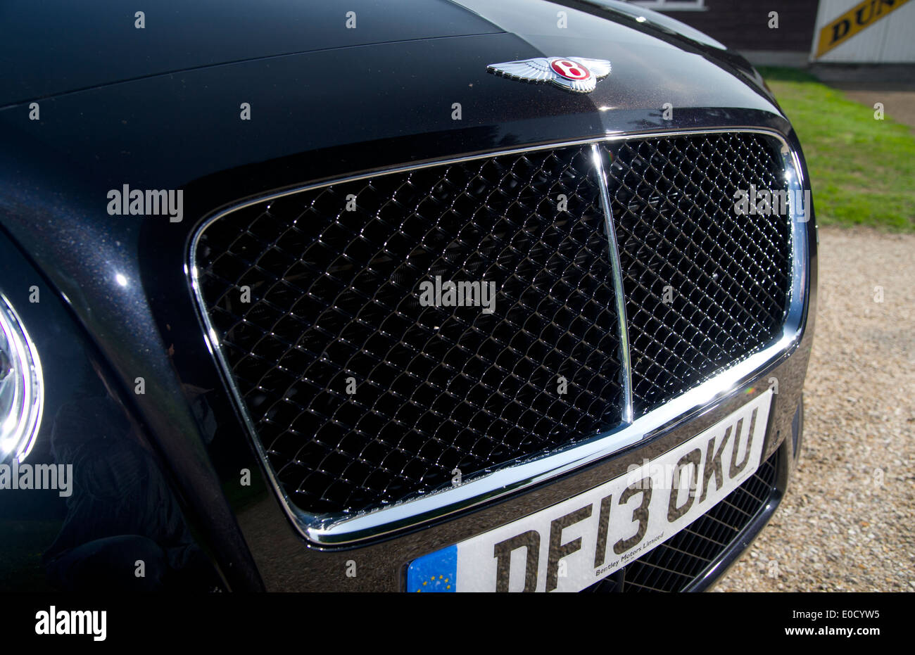 2013 Bentley GTC Luxus britische Cabrio Abzeichen und grill Stockfoto