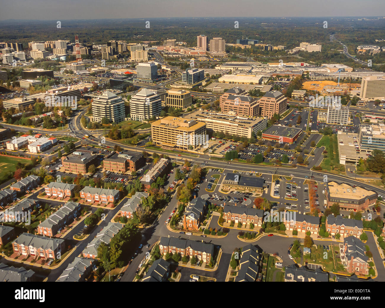 TYSONS Ecke, VIRGINIA, USA - Antenne "Edge City" Kombination von Handel und Wohnimmobilien, Fairfax County. Stockfoto