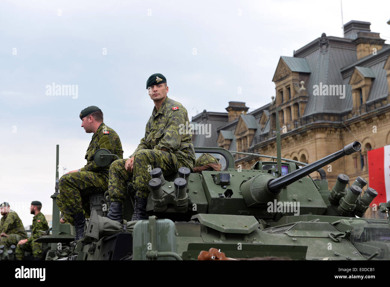 Soldaten, die in der kanadischen Streitkräfte in Afghanistan gedient wurden am Parliament Hill während der nationale Tag der Ehre 9. Mai 2014 in Ottawa, Kanada geehrt. Stockfoto