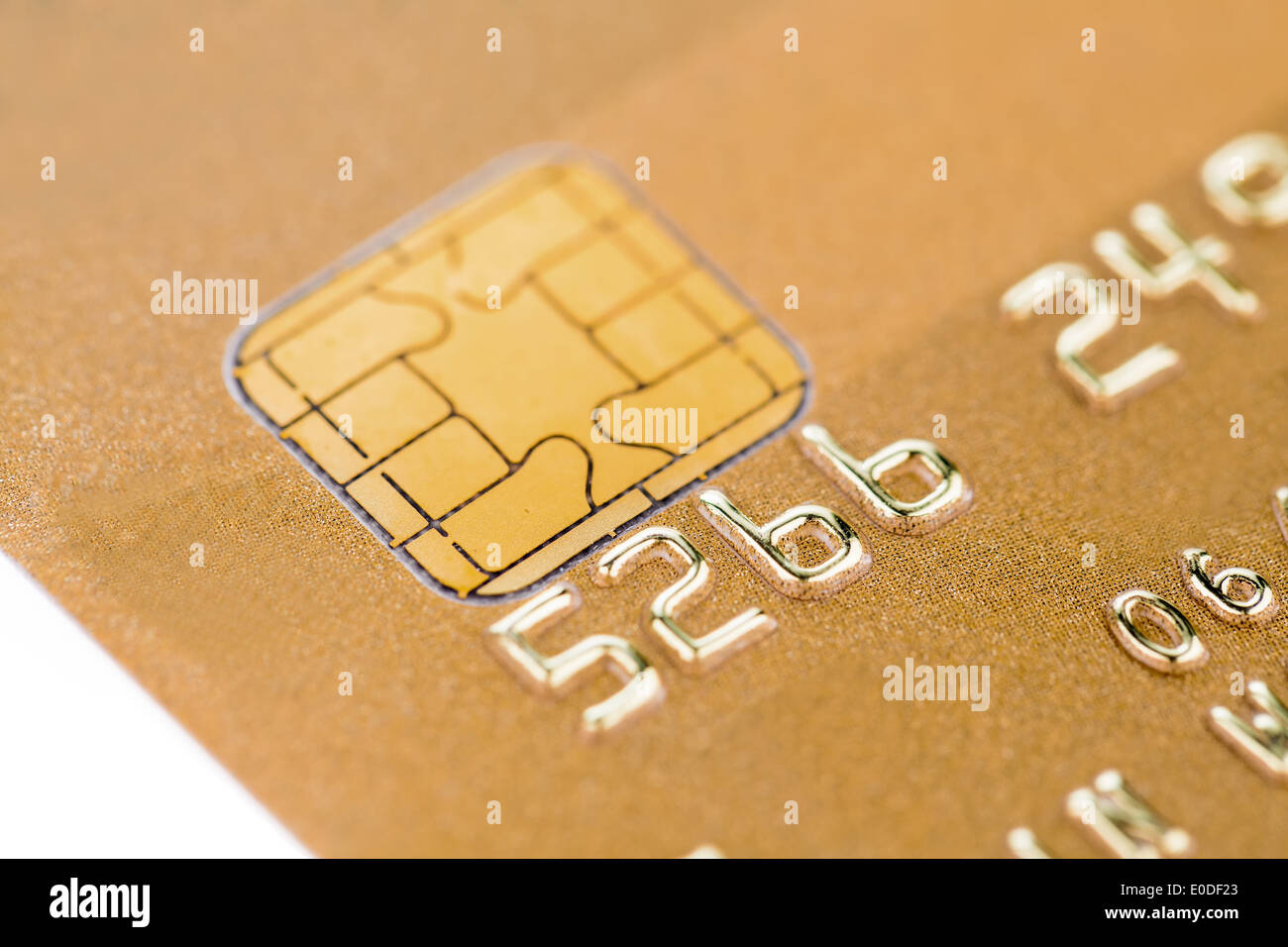 Eine goldene Kreditkarte für die bargeldlose Zahlung, Eine Goldene Kreditkarte Zum Bargeldlosen Bezahlen Stockfoto