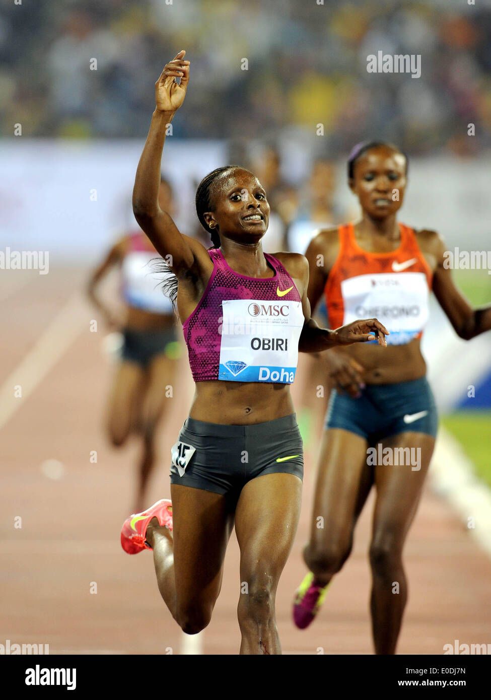 Doha Katar 9 Mai 2014 Hellen Obiri Kenia Feiert Nach Dem Sieg Der Frauen 3000 Meter Finale Bei Der Iaaf Diamond League In Doha Der Hauptstadt Von Katar 9 Mai 2014 Ist Obiri Beansprucht