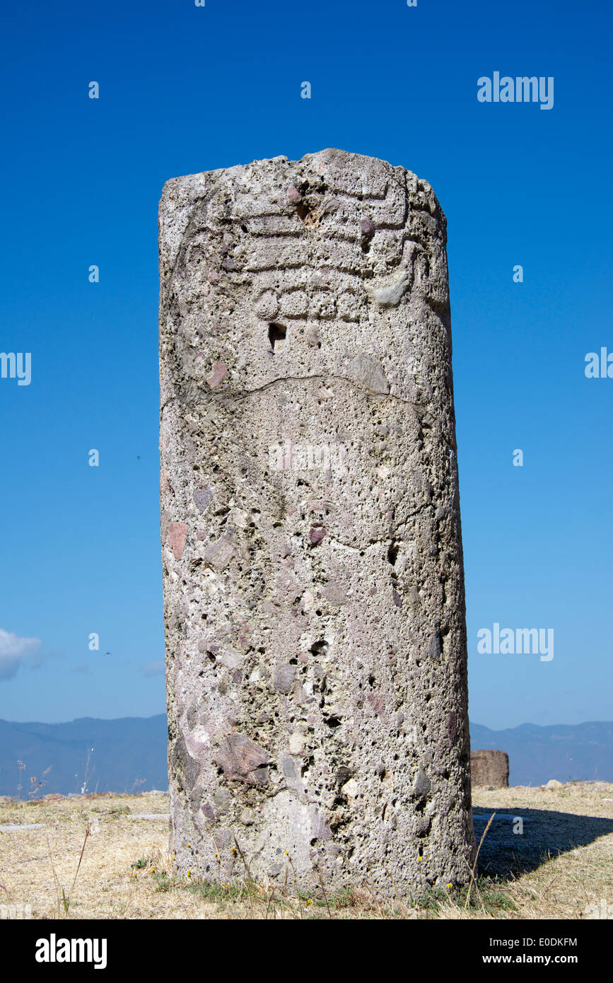Beschrifteten Stele North Plattform Zapoteken Ruinen Monte Alban Oaxaca Provinz Mexiko Stockfoto